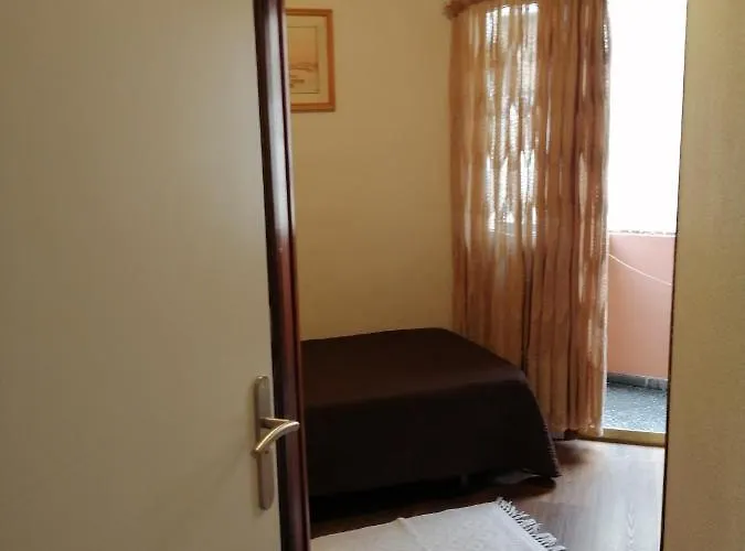 A 1 Minuto De Canteras Apartmán *