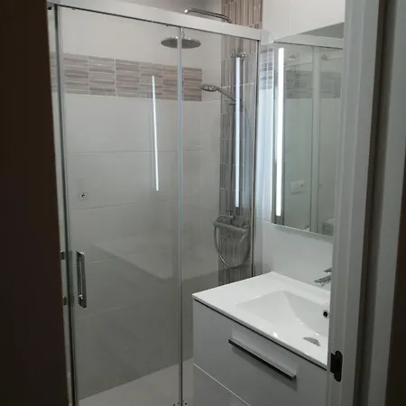 A 1 Minuto De Canteras